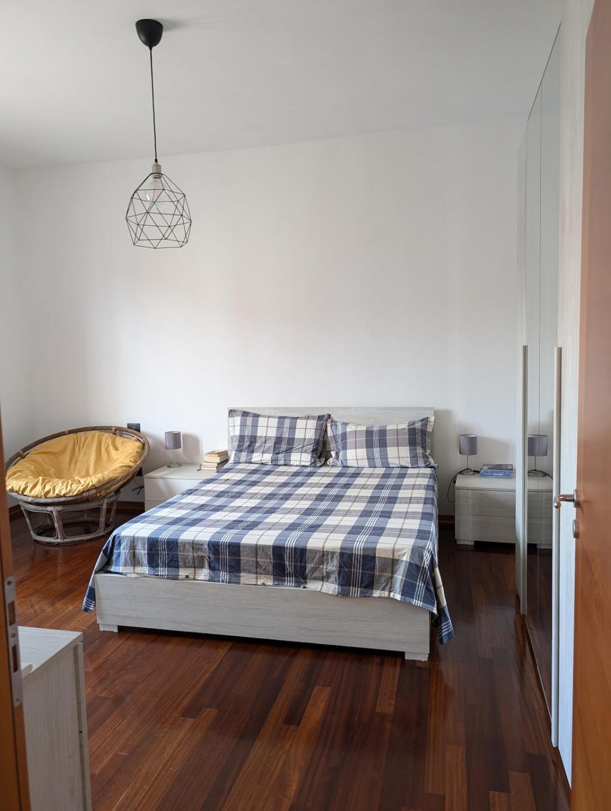Spacious And Silent Two-bedroom In Tor Marancia Rom